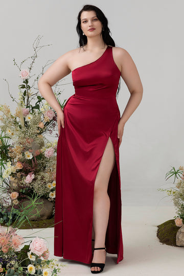 Vinröd Plus Size En Axel Lång Brudtärneklänning